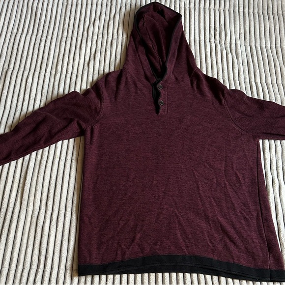 American Eagle Men’s Large Hooded Sweater - Picture 2 of 6